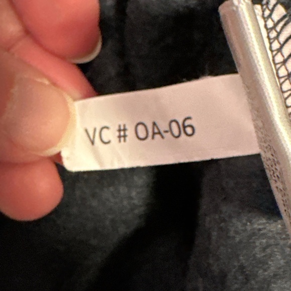 I Am Iron Man Sweatshirt Men's Medium Octave Pockets Marvel Crew Avengers Campus - Picture 10 of 14